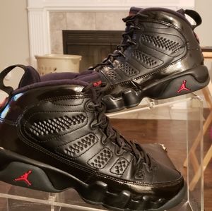 Retro Air Jordan 9 "Bred"